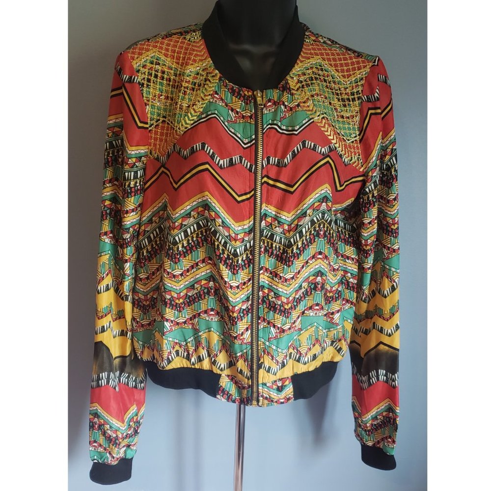 NWOT LULUMARI WINDBREAKER JACKET